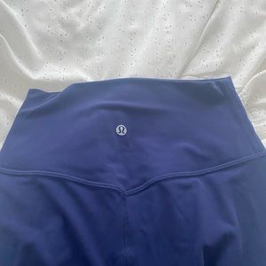Never worn Lululemon Size 4 7/8 length Leggings